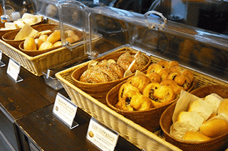 무료 경 조식 서비스