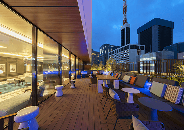 테라스 라운지 / 밤