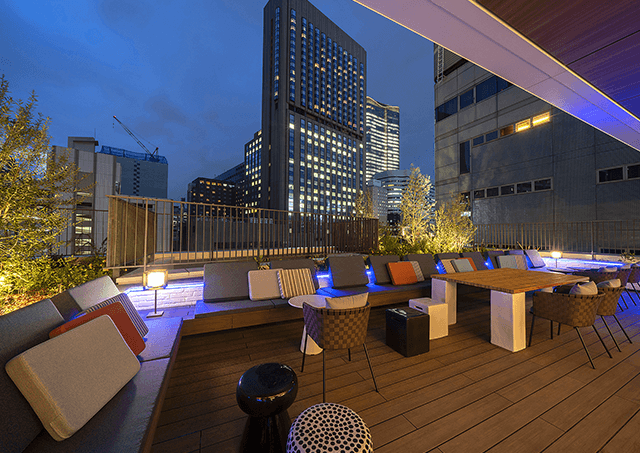 테라스 라운지 / 밤