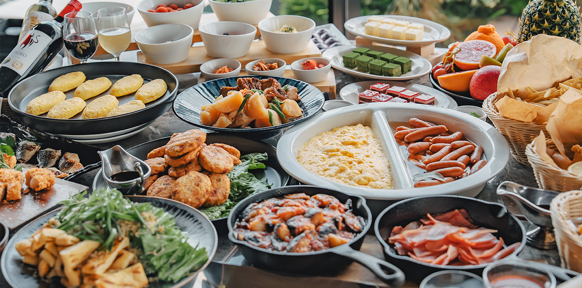 상쾌한 아침을 장식하는 호텔 아침 식사