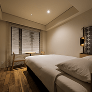 모더레이트 더블