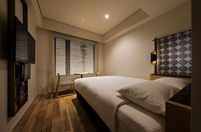 모더레이트 더블 더블(금연)