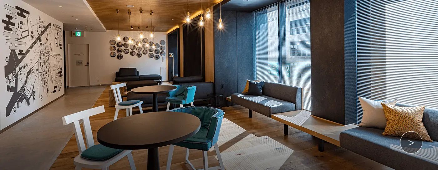 숙박을 물들이는 충실한 관내 시설