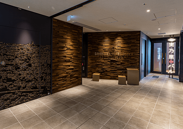 ロビー／ホテルサイン