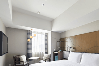 여유있는 객실 천장 높이