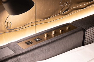 베개 전 콘센트