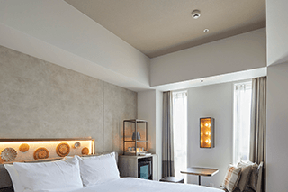 여유있는 객실 천장 높이